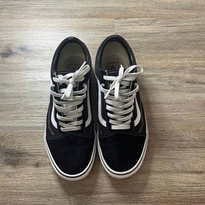 Old Skool 'Black White' Vans
